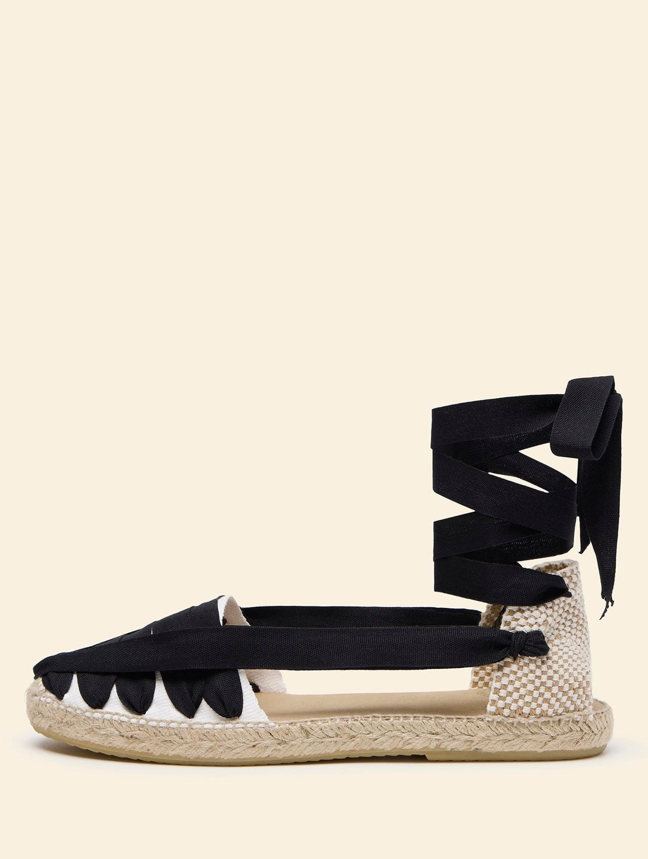 alpargata-tradicional-pinxo-pepe-negro-hombre-la-manual-barcelona Traditional Espadrille for men Pinxo - Image 1